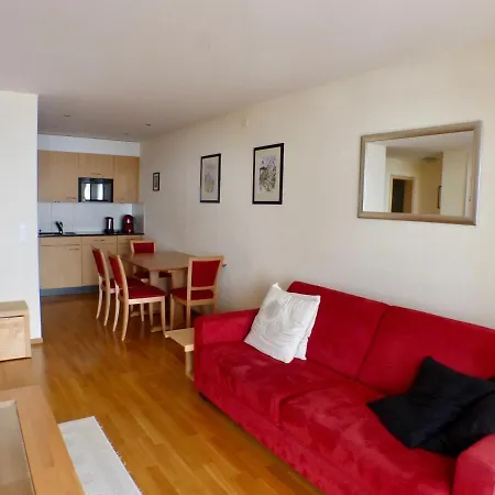 Bella Vista 3 *